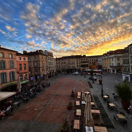 アパート Bella エピナル